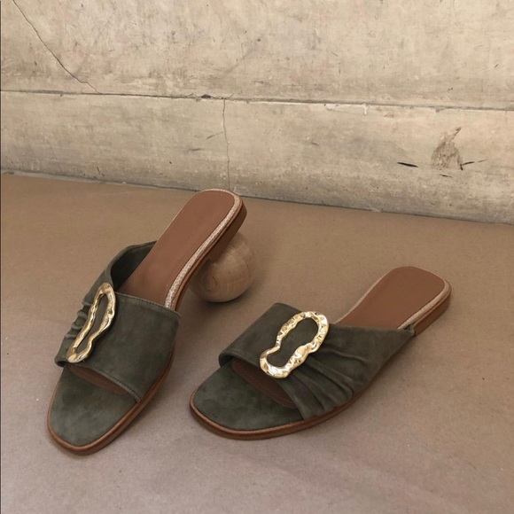 Ins popular brand - Misha Suede Sand｜Flattered - Picture 2 of 4